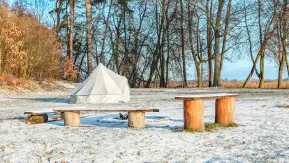 Zimowe mobilne biuro Mazury24, czyli Arek na biwaku, grudzień 2024 r.