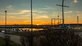 Zachód słońca, Ekomarina Giżycko, grudzień 2024 r. - zdjęcie 13