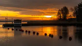 Wschód słońca nad jeziorem Niegocin w Wilkasach, grudzień 2024 r. - zdjęcie 36