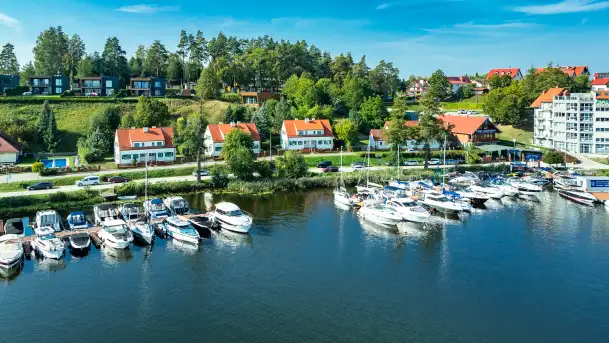 Mikołajki i okoliczne jeziora z drona, wrzesień 2024 r. - zdjęcie 2