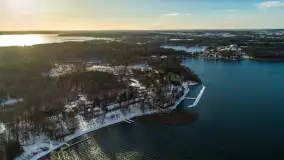 Zimowa zatoka Tracz na zdjęciach z lotu ptaka, styczeń 2025 r. - zdjęcie 16