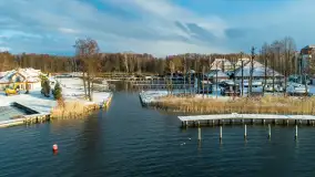 Zimowa zatoka Tracz na zdjęciach z lotu ptaka, styczeń 2025 r. - zdjęcie 3