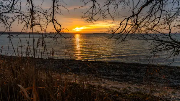 Zachód słońca nad jeziorem Dargin, styczeń 2025 r.