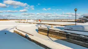 Niedzielne, zimowe popołudnie w Wilkasach nad Niegocinem, luty 2025 r. - zdjęcie 11