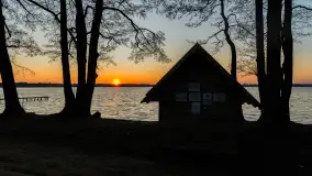 Zachód słońca nad jeziorem Mamry, Zwierzyniecki Róg, marzec 2025 r. - zdjęcie 28