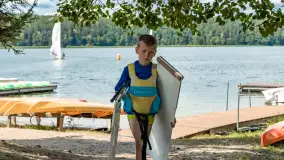 Młodzi adepci żeglarstwa nad jeziorem Dadaj - Rumszewicz Sailing - zdjęcie 26