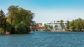 Jezioro Czos, Mrągowo widziane z wody, maj 2025 r. - zdjęcie 27