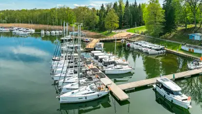 Łabędzi Ostrów i jezioro Kisajno przed Majówką
