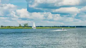 Jezioro Niegocin widziane z Wilkas, lipiec 2025 r. - zdjęcie 8