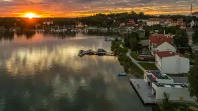 Ryn z lotu ptaka o zachodzie słońca, sierpień 2025 r. - zdjęcie 28