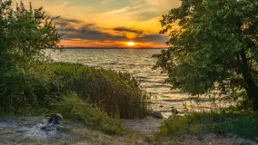 Zachód słońca nad jeziorem Śniardwy, Szeroki Ostrów, czerwiec 2025 r. - zdjęcie 9