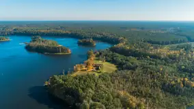 Barwy jesieni nad jeziorem Nidzkim i portem Pod Dębem, październik 2025 r. - zdjęcie 16