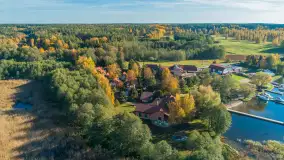 Jezioro Święcajty i Ognisty Ptak z drona, jesień 2025 r. - zdjęcie 16