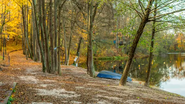 Jesień w Boyen Water Park, po lecie już tylko spacery...
