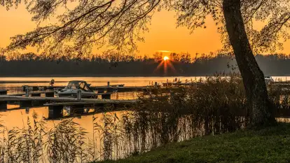 Zachód słońca, końcówka kolorów jesieni w Sztynorcie, listopad 2025 r.