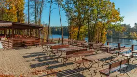 Jesień nad jeziorem Nidzkim, port i ośrodek Wodnik, Ruciane-Nida, październik 2025 r. - zdjęcie 7