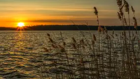 Zimowy zachód słońca nad jeziorem Kisajno, styczeń 2025 r. - zdjęcie 1