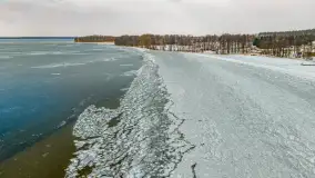 Dargin pod lodem, a natura i kra tworzą piękne pejzaże, styczeń 2026 r. - zdjęcie 6