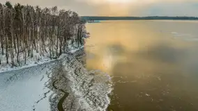 Dargin pod lodem, a natura i kra tworzą piękne pejzaże, styczeń 2026 r. - zdjęcie 2