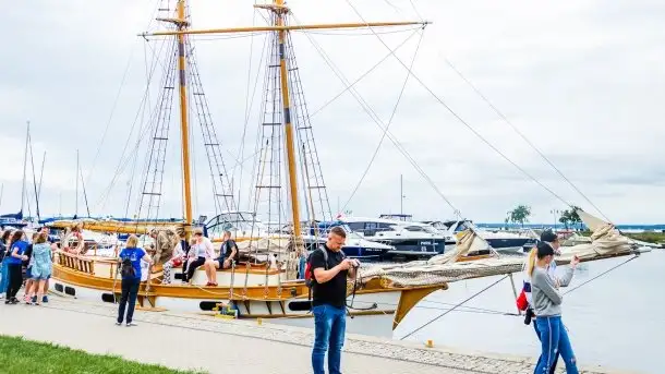 Oldtimery na wodzie w Giżycku: koncert, regaty i parada - zdjęcie 2