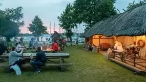 Zdjęcia: Bandik Władek Świeczkowski wystąpił w porcie Tło Dla Mew - zdjęcie 8