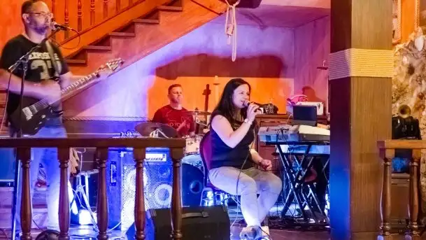 Zdjęcia: Załoga Dr. Bryga przybiła do portu Ognisty Ptak  - zdjęcie 2