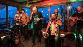 Zdjęcia: Port AZS-u oklaskiwał zespół Mechanicy Shanty - zdjęcie 10