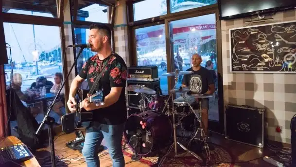 Zdjęcia: Tawerna DeZeTa rozbrzmiewała szantami - zdjęcie 6