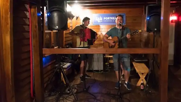 Zdjęcia: Szanty o współczesnym zabarwieniu w Tawernie Keja  - zdjęcie 6