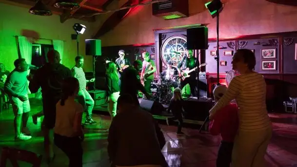 Zdjęcia: Korzuh roztańczył publiczność Tawerny Albatros  - zdjęcie 4