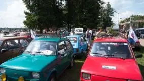 Zdjęcia:  Zlot "maluchów" w Giżycku. Nie ma klimy, ale jest klimat - zdjęcie 4