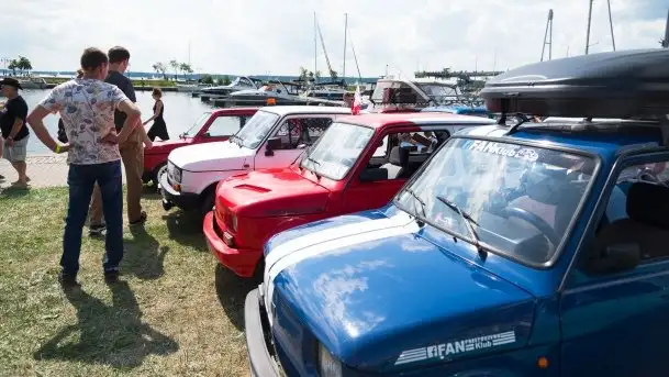 Zdjęcia:  Zlot "maluchów" w Giżycku. Nie ma klimy, ale jest klimat - zdjęcie 8