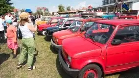 Zdjęcia:  Zlot "maluchów" w Giżycku. Nie ma klimy, ale jest klimat - zdjęcie 12