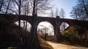 Zdjęcia: Mosty w Botkunach i Kiepojcach - tajemnicze i schowane w lasach - zdjęcie 12