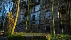 Niszczejąca perełka włoskiej architektury w Silginach - zdjęcie 41