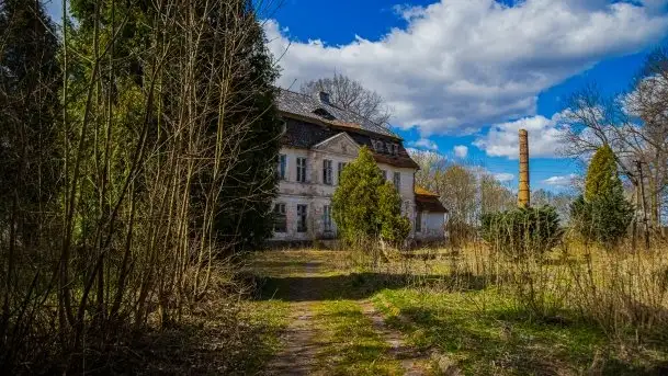 Pałac w Bęsi, na który rzucono klątwę - zdjęcie 4