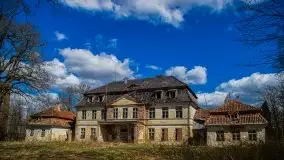 Pałac w Bęsi, na który rzucono klątwę - zdjęcie 41