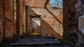 Zdjęcia: Pałac w Prośnie – monumentalna, romantyczna i tajemnicza ruina - zdjęcie 33