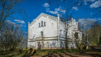 Pałacyk w Rodelach - kolejny świadek historii