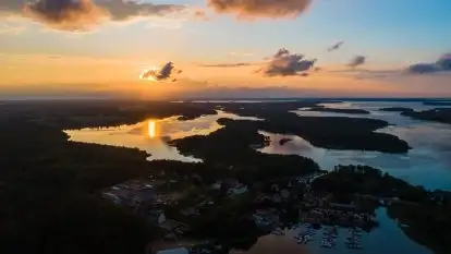 Zachód słońca nad jeziorem Tajty