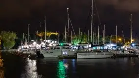 Port AZS Wilkasy skąpany w ciemnościach nocy - zdjęcie 37