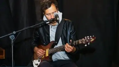 Kuba Kęsa w nowej, całorocznej sali koncertowej Tła Dla Mew