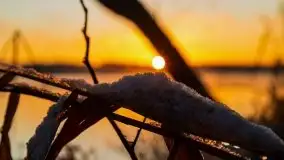 Pierwszy śnieg i wschód słońca nad jeziorem Boczne - zdjęcie 30