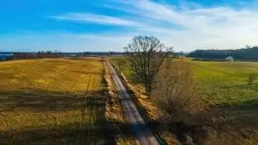 Jesienne jezioro Tuchlin z lotu mewy - zdjęcie 4