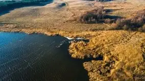 Jesienne jezioro Tuchlin z lotu mewy - zdjęcie 8