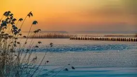 Zimowy wschód słońca nad jeziorem Dargin i... -27 stopni - zdjęcie 92