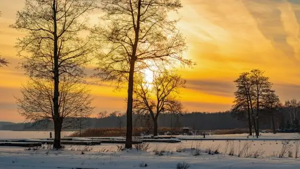Zachód słońca w Giżycku nad jeziorem Niegocin 02.2021 - zdjęcie 5