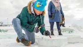 Fotorelacja z rzeźbienia w lodzie w Giżycku - zdjęcie 1