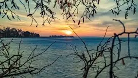 Zachód słońca nad jeziorem Niegocin, luty 2021 - zdjęcie 49