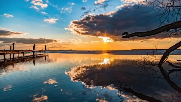 Efekt halo - zachód słońca nad jeziorem Dargin - zdjęcie 2